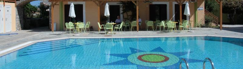 Perla Hotel Agia Pelagia  Luaran gambar